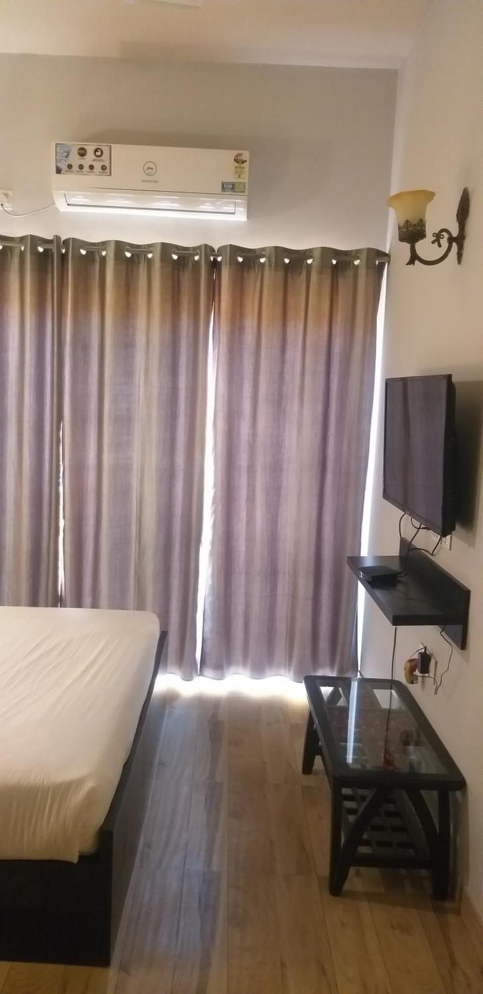 Pearl Suites At Omex Entrenity Vrindāvan Exteriör bild